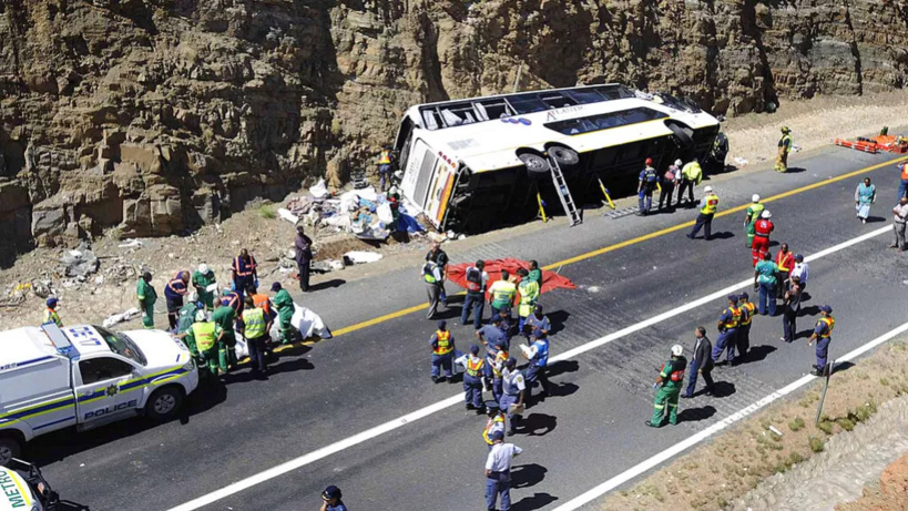 news Afrique du Sud : 12 écoliers meurent dans un accident de minibus news Afrique du Sud : 12 écoliers meurent dans un accident de minibus