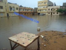 Images Après la pluie, les dégâts à l’unité 6 des Parcelles Assainies Images Après la pluie, les dégâts à l’unité 6 des Parcelles Assainies