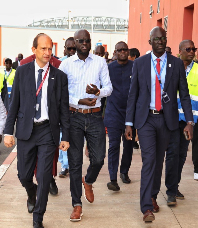 Le ministre des Transports, El Malick Ndiaye a effectué une visite sur les installations du TER ce lundi Le ministre des Transports, El Malick Ndiaye a effectué une visite sur les installations du TER ce lundi