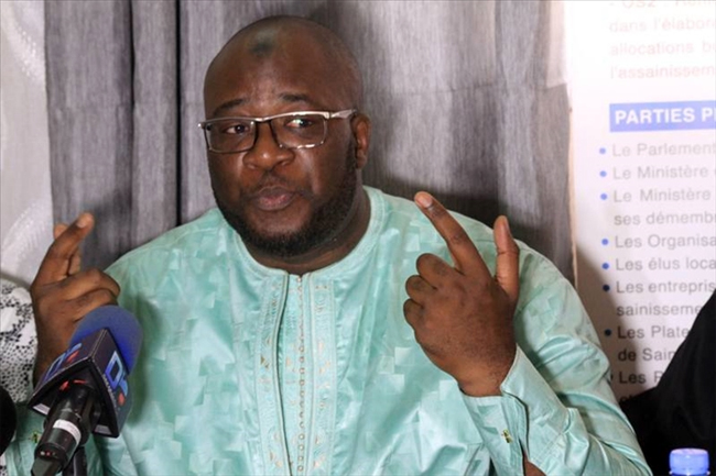 Suspension des contrats des travailleurs de Sabodala : Birahim Seck dénonce une « conduite incorrecte de Endeavour mining »