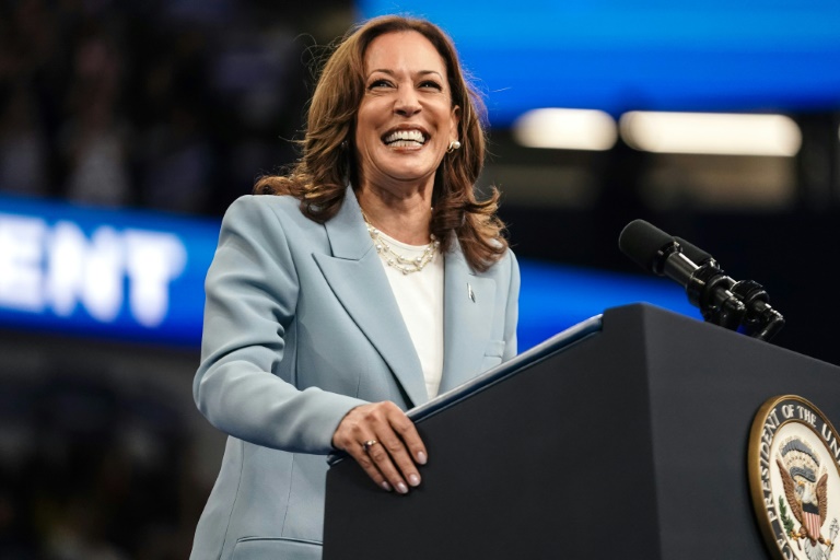 États-Unis: Kamala Harris choisit Tim Walz pour être son vice-président, selon des médias américains