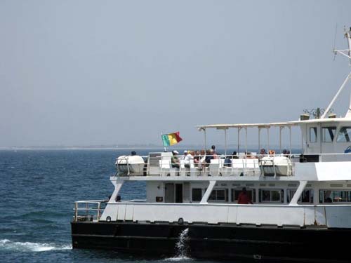 Mer très houleuse, 700 personnes bloquées à Gorée