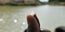 Sierra Leone : un Belgo-Américain soupçonné de trafic de diamants et d’esclavage