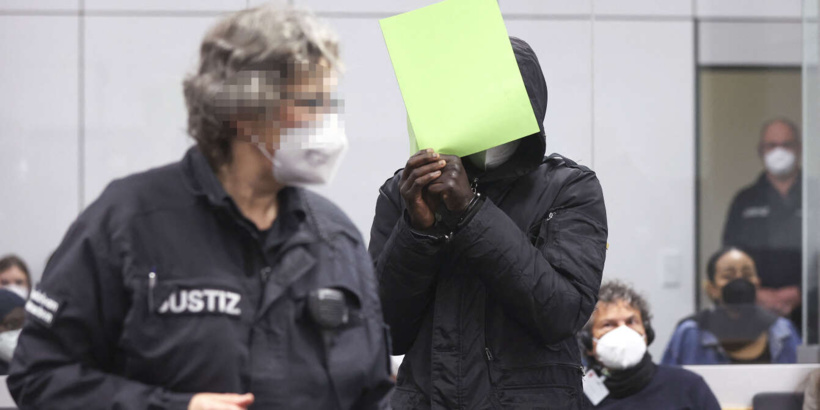 Gambie: arrestation d'un général, membre présumé d'un escadron de la mort sous Jammeh Gambie: arrestation d'un général, membre présumé d'un escadron de la mort sous Jammeh