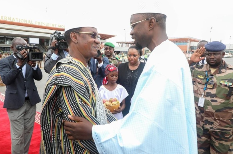 Ousmane SONKO est arrivé à Bamako Ousmane SONKO est arrivé à Bamako