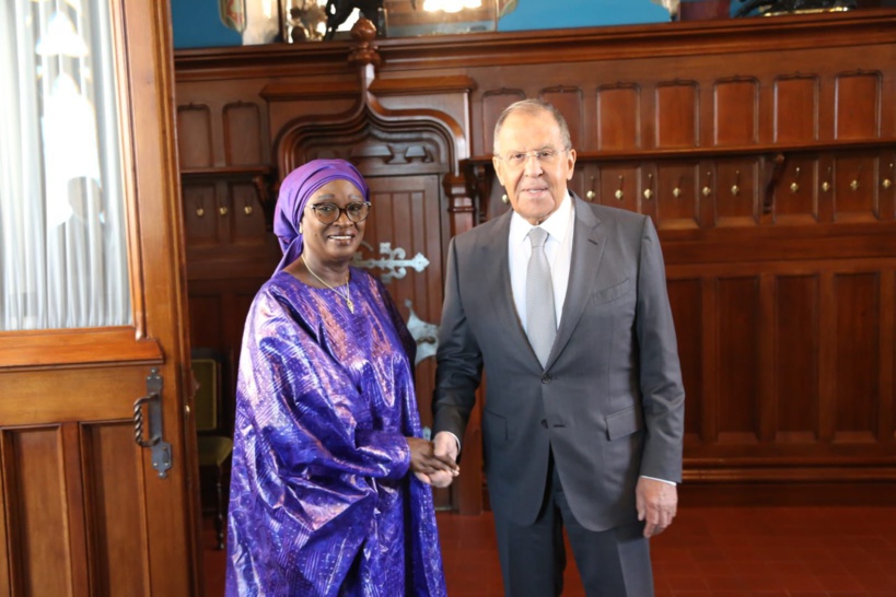 Yassine Fall : « Il n’y a aucune opportunité ou possibilité de fracture entre nous et l’Alliance des États du Sahel » Yassine Fall : « Il n’y a aucune opportunité ou possibilité de fracture entre nous et l’Alliance des États du Sahel »