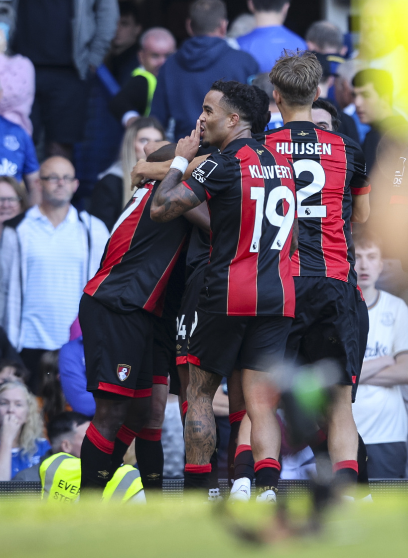 Premier League : Aston Villa se sort du piège Leicester, Bournemouth renverse Everton, Arsenal accroché Premier League : Aston Villa se sort du piège Leicester, Bournemouth renverse Everton, Arsenal accroché