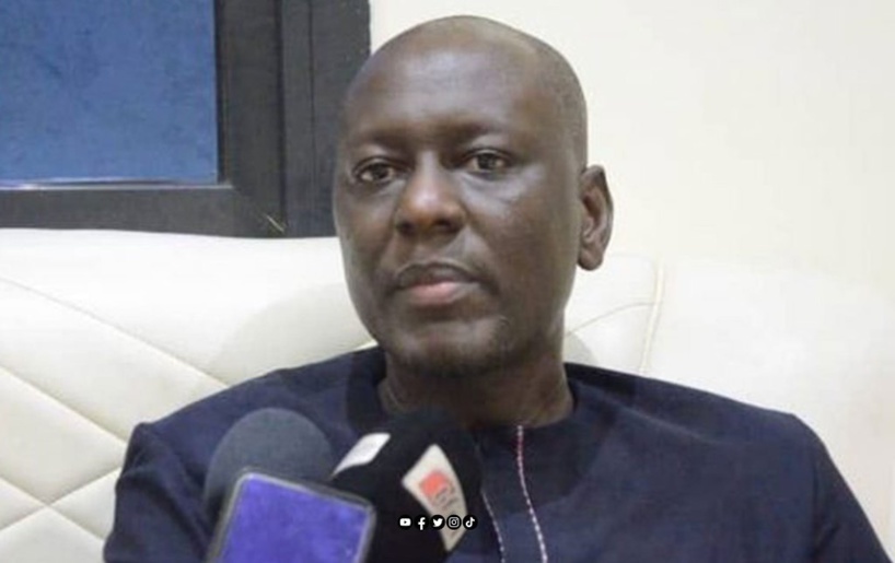 Mairie de Ourossogui : Me Sally Mamadou Thiam étale sur la place publique les "cafards de Me Moussa Bocar Thiam" Mairie de Ourossogui : Me Sally Mamadou Thiam étale sur la place publique les "cafards de Me Moussa Bocar Thiam"
