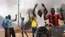 Des manifestants réunis à Ouagadougou, au Burkina Faso, le 18 septembre 2015. REUTERS/Joe Penney Des manifestants réunis à Ouagadougou, au Burkina Faso, le 18 septembre 2015. REUTERS/Joe Penney