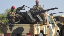 Un convoi de soldats camerounais à Dabanga, dans le nord du Cameroun, en juin 2014. AFP PHOTO / REINNIER KAZE
