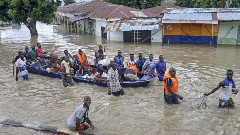 Nigeria: une semaine après les inondations à Maiduguri, le niveau de l’eau baisse mais la situation reste critique Nigeria: une semaine après les inondations à Maiduguri, le niveau de l’eau baisse mais la situation reste critique