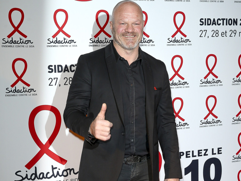 PHILIPPE ETCHEBEST (M6) A FRÔLÉ LA MORT DANS UN TERRIBLE ACCIDENT DE VOITURE PHILIPPE ETCHEBEST (M6) A FRÔLÉ LA MORT DANS UN TERRIBLE ACCIDENT DE VOITURE