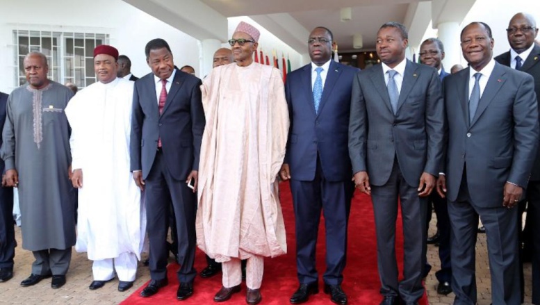 Burkina Faso: Macky Sall, Boni Yayi, Faure Gnassingbé et Muhammadu Buhari à Ouagadougou Burkina Faso: Macky Sall, Boni Yayi, Faure Gnassingbé et Muhammadu Buhari à Ouagadougou