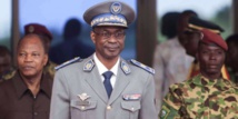Le général Gilbert Diendéré à l'aéroport de Ouagadougou, le 18 septembre 2015. © Theo Renaut / AP / SIPA