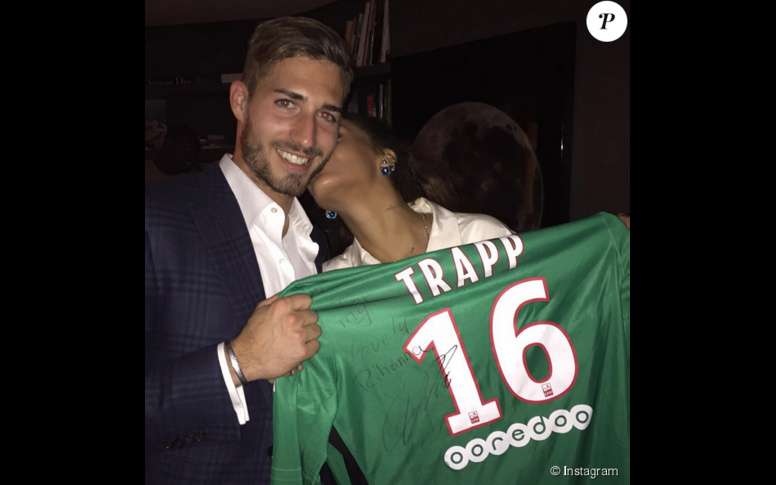 Rihanna : Après Karim Benzema, Kevin Trapp ? Le selfie qui buzze ! Rihanna : Après Karim Benzema, Kevin Trapp ? Le selfie qui buzze !