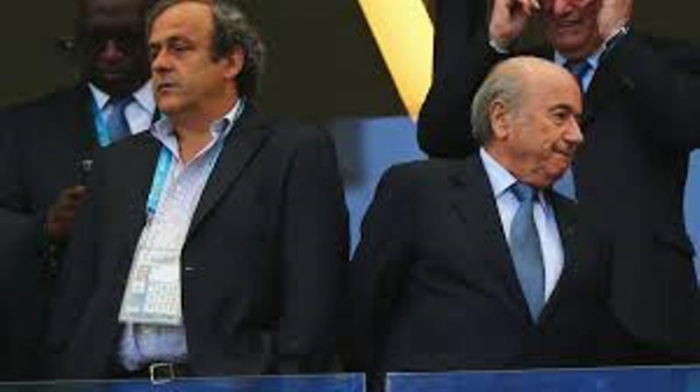 FIFA : Sepp Blatter et Michel Platini sont suspendus provisoirement 90 jours (commission d'éthique)