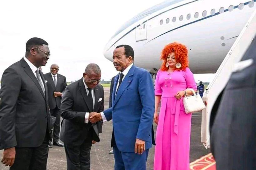 Cameroun: le président Paul Biya de retour au pays après sept semaines d'absence et d'inquiétude Cameroun: le président Paul Biya de retour au pays après sept semaines d'absence et d'inquiétude