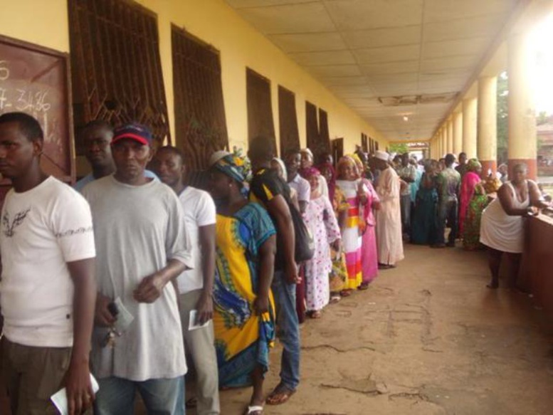 Direct Election présidentielle en Guinée: l'absence de matériels décriée Direct Election présidentielle en Guinée: l'absence de matériels décriée