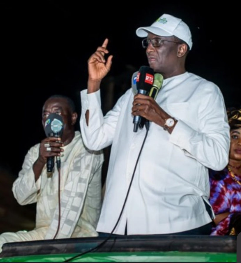 #Législatives 2024 : Amadou Ba juge dérisoires les 8 milliards annoncés par l'État pour les sinistrés d'inondations #Législatives 2024 : Amadou Ba juge dérisoires les 8 milliards annoncés par l'État pour les sinistrés d'inondations