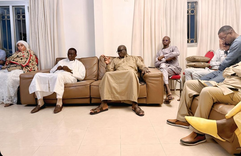 Décès de Mamadou Moustapha Bâ : Amadou Ba s’est rendu chez le défunt ministre des Finances Décès de Mamadou Moustapha Bâ : Amadou Ba s’est rendu chez le défunt ministre des Finances