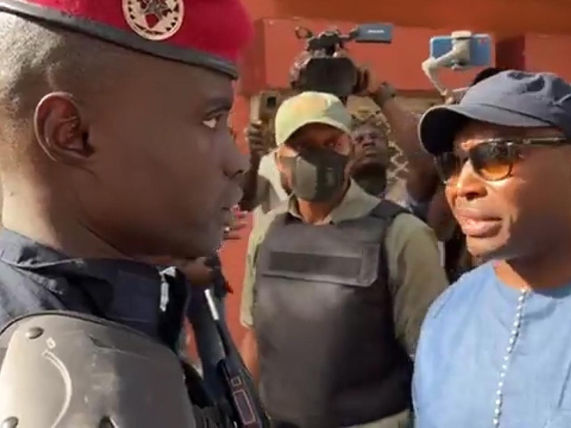 Législatives: le convoi de Barthélémy Dias arrêté et sept éléments de sa sécurité interpellés par la BIP Législatives: le convoi de Barthélémy Dias arrêté et sept éléments de sa sécurité interpellés par la BIP