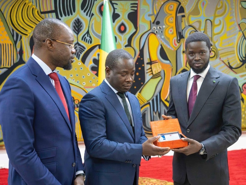 Sénégal: le gouvernement travaille sur une baisse de l'électricité et des produits pétroliers Sénégal: le gouvernement travaille sur une baisse de l'électricité et des produits pétroliers