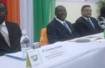 Universités publiques: Le Premier ministre ivoirien remet des ouvrages d’une valeur de 340 millions FCFA Universités publiques: Le Premier ministre ivoirien remet des ouvrages d’une valeur de 340 millions FCFA