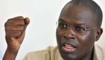 Khalifa Sall bande les muscles contre les ambulants: "Ils vont quitter par A ou B" Khalifa Sall bande les muscles contre les ambulants: "Ils vont quitter par A ou B"