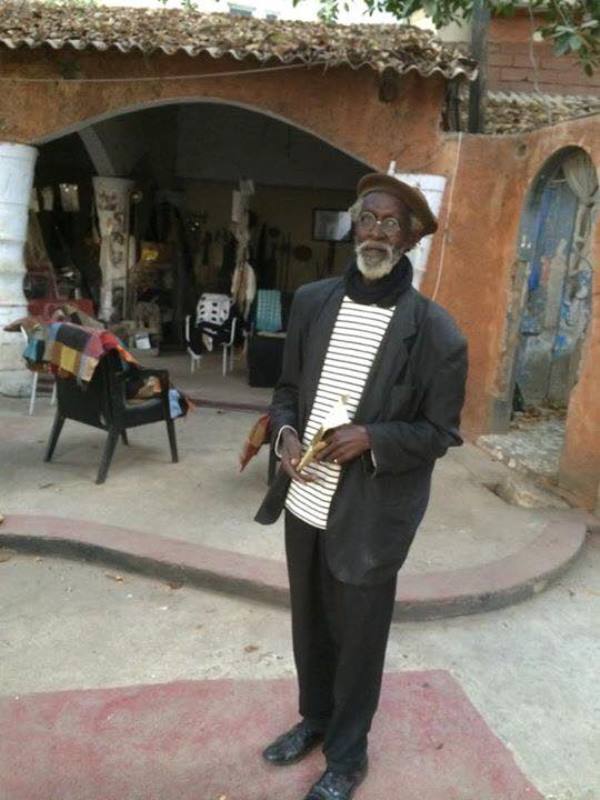 La vente de la Cour de Joe Ouakam affole la toile