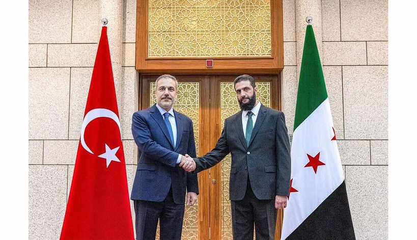 Syrie: le nouveau dirigeant déclare que toutes les armes seront placées sous le contrôle de l'État Syrie: le nouveau dirigeant déclare que toutes les armes seront placées sous le contrôle de l'État