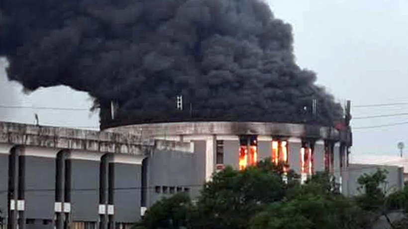 Liberia : la police confirme le caractère criminel de l'incendie à l'Assemblée nationale Liberia : la police confirme le caractère criminel de l'incendie à l'Assemblée nationale