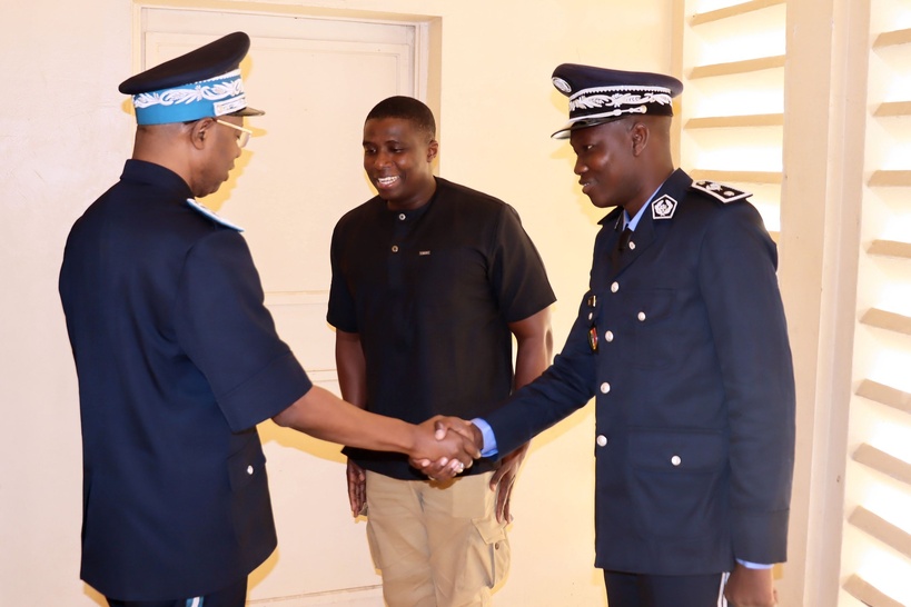 Passation de service : le nouveau porte-parole de la Police nationale décline sa feuille de route Passation de service : le nouveau porte-parole de la Police nationale décline sa feuille de route