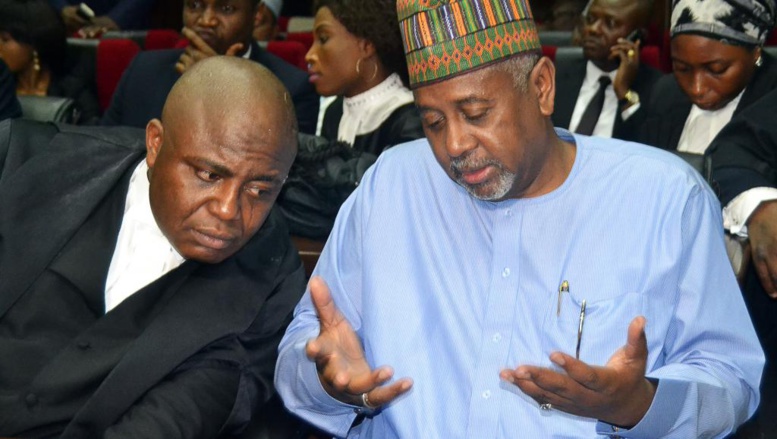 Scandale des ventes d'armes au Nigeria: le colonel Dasuki se défend