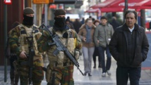 Belgique: nouvelle inculpation, alerte maximale maintenue à Bruxelles
