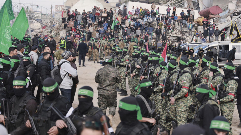 Gaza: le Hamas a remis à la Croix Rouge internationale quatre otages israéliennes Gaza: le Hamas a remis à la Croix Rouge internationale quatre otages israéliennes