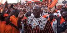 Burkina : Roch Kaboré élu président avec 53,49 % des voix, selon les résultats provisoires Burkina : Roch Kaboré élu président avec 53,49 % des voix, selon les résultats provisoires