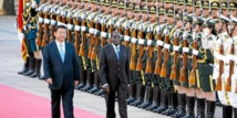 Robert Mugabe et le président chinois Xi Jinping en janvier 2014 à Beijing, en Chine. © AP