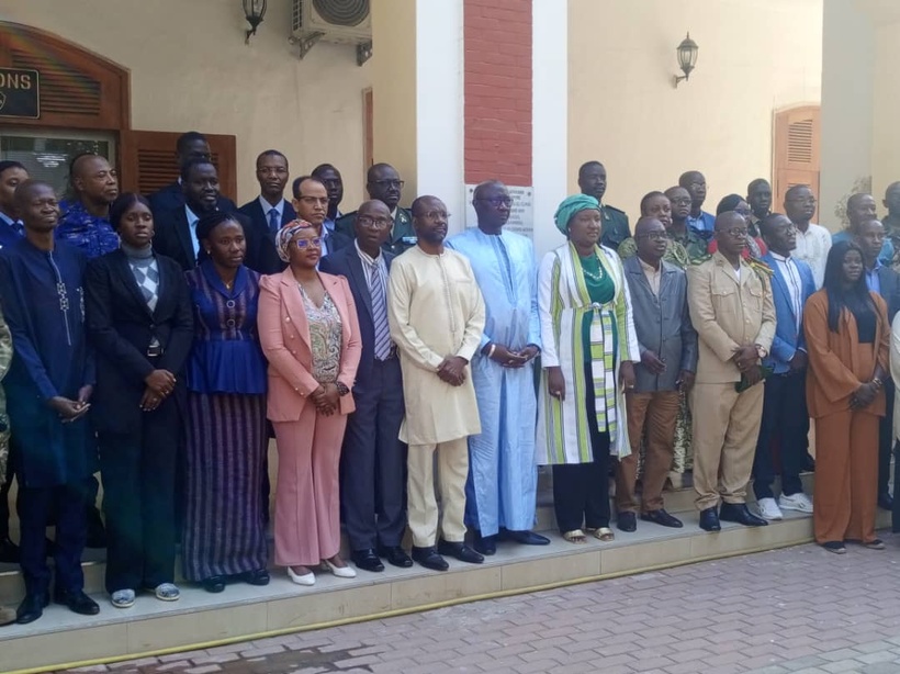 Destruction de biens culturels en Afrique : le Général Birame Diop parle de "crimes et attaques contre l’identité des peuples" Destruction de biens culturels en Afrique : le Général Birame Diop parle de "crimes et attaques contre l’identité des peuples"