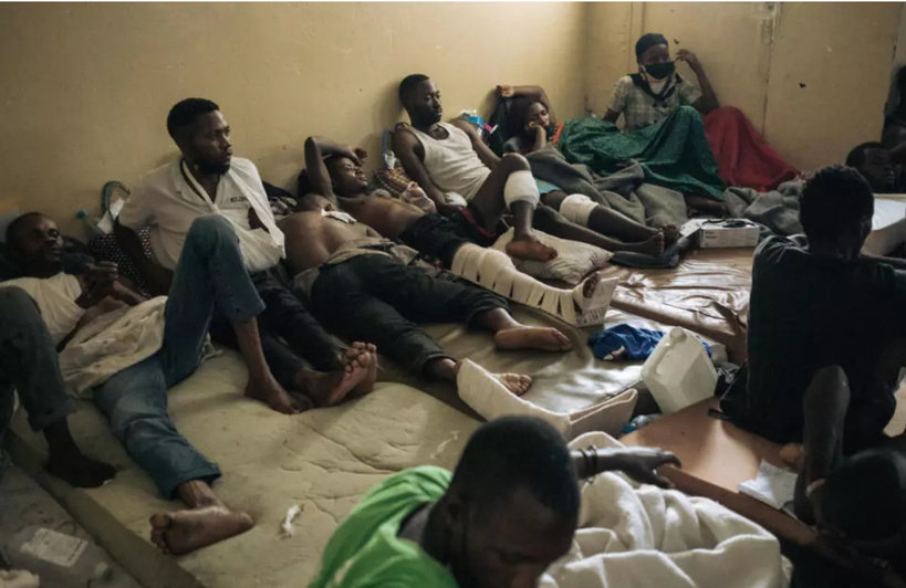 Est de la RDC: dans les hôpitaux débordés à Goma, les blessés par balles et obus sont soignés à même le sol Est de la RDC: dans les hôpitaux débordés à Goma, les blessés par balles et obus sont soignés à même le sol