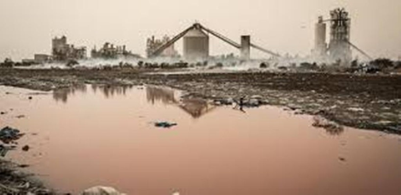 Pollution à Wahandé, Missira et Diamalaye : l'air dépasse 400 % des normes sénégalaises, alerte un environnementaliste Pollution à Wahandé, Missira et Diamalaye : l'air dépasse 400 % des normes sénégalaises, alerte un environnementaliste