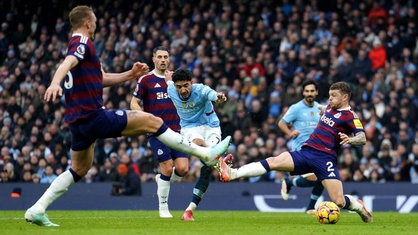 Premier League : un Marmoush étincelant porte Manchester City, Fulham s’offre Nottingham Premier League : un Marmoush étincelant porte Manchester City, Fulham s’offre Nottingham