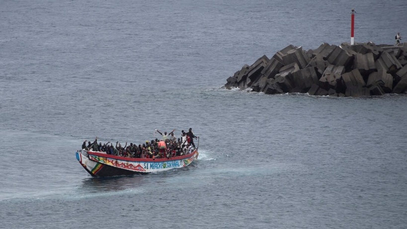 Fatick : seize (16) candidats á l'émigration irrégulière dont six (6) femmes interpellés á bord d'une pirogue Fatick : seize (16) candidats á l'émigration irrégulière dont six (6) femmes interpellés á bord d'une pirogue