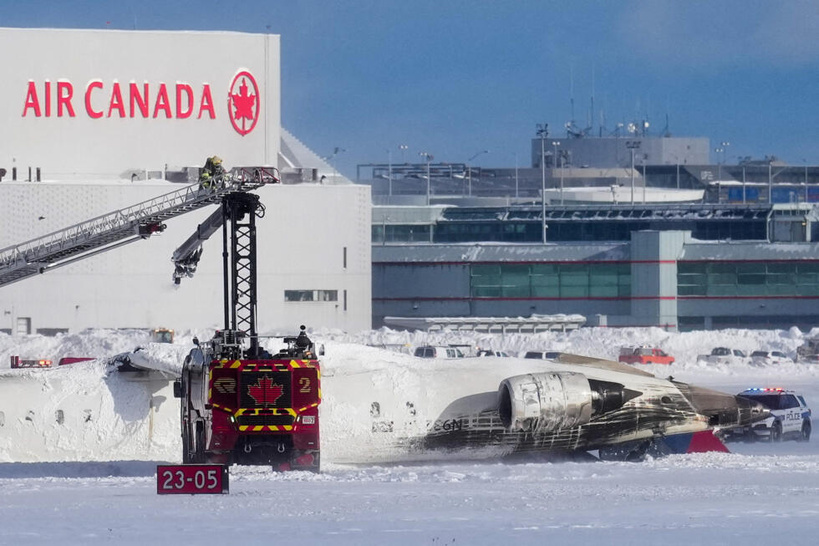 Canada : un avion se retourne à l'atterrissage à l'aéroport de Toronto, faisant plusieurs blessés Canada : un avion se retourne à l'atterrissage à l'aéroport de Toronto, faisant plusieurs blessés