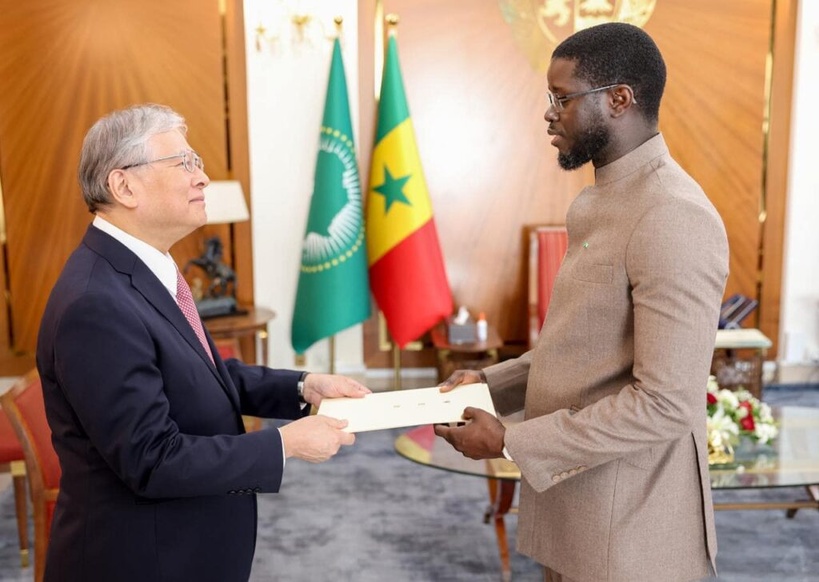 Diplomatie : le président de la République Diomaye Faye a reçu 5 nouveaux ambassadeurs accrédités au Sénégal Diplomatie : le président de la République Diomaye Faye a reçu 5 nouveaux ambassadeurs accrédités au Sénégal