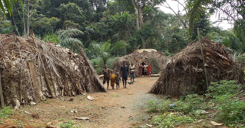 Cameroun: découverte d'une fosse commune dans une plantation vers Édéa Cameroun: découverte d'une fosse commune dans une plantation vers Édéa