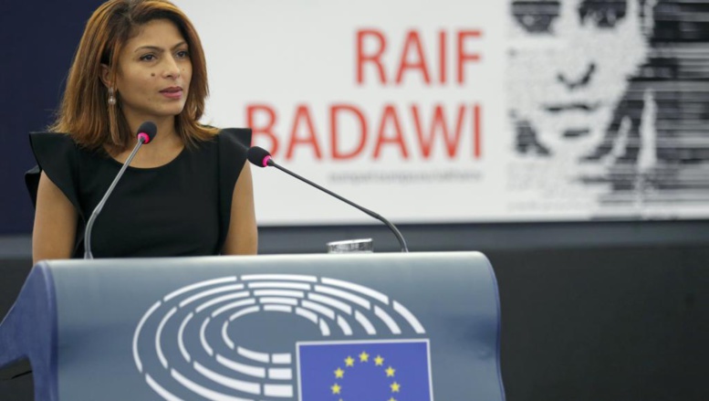 Prix Sakharov: l'épouse de Raif Badawi est venue chercher le prix Prix Sakharov: l'épouse de Raif Badawi est venue chercher le prix