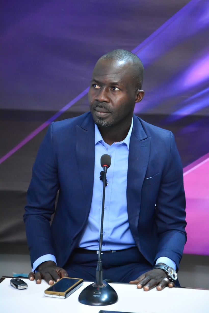 Cheikh Omar Diagne ou le symbole d'un raté! ( Par Aly Nguer Faye) Cheikh Omar Diagne ou le symbole d'un raté! ( Par Aly Nguer Faye)