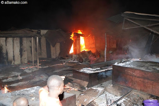 Rufisque : un incendie ravage le marché Arafat, 15 cantines réduites en cendre