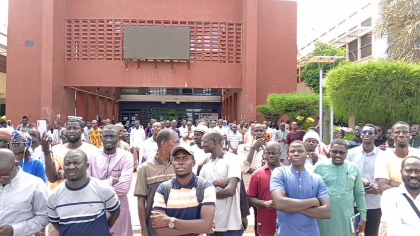 Les Enseignants vacataires dénoncent le mépris du gouvernement sénégalais face à leurs revendications Les Enseignants vacataires dénoncent le mépris du gouvernement sénégalais face à leurs revendications