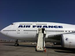 Fausse bombe sur un vol Air France : un passager, policier à la retraite, placé en garde à vue